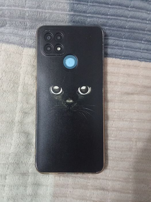 Продам срочно телефон