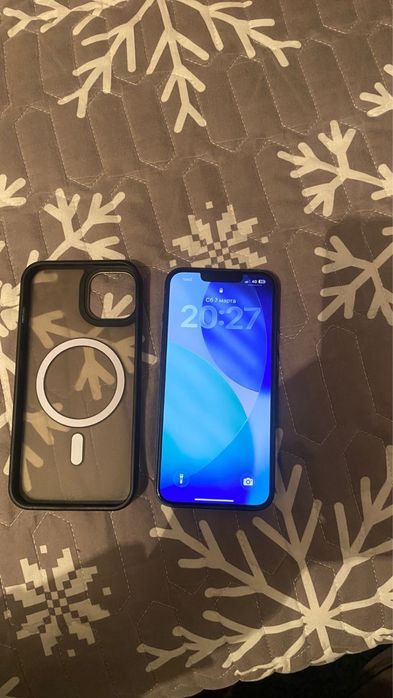 Продам iPhone 13..