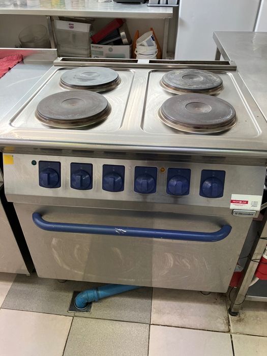 Продава професионално  кухненско оборудване