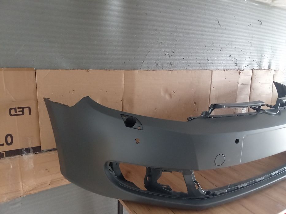 Bara fata VW Golf 6 Spalator far+4x senzori parcare 2008-2012