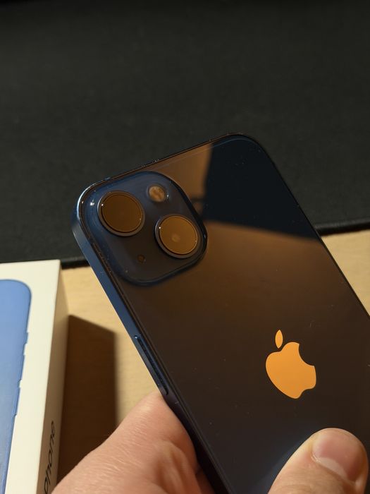 IPhone 13 blue 128 bg