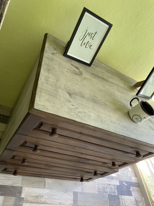 Реставриране на масивни дървени мебели