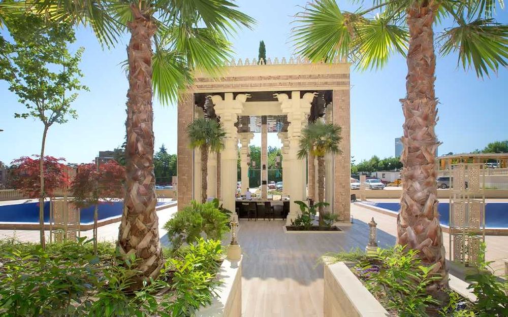 Продава се Тристаен апартамент в к.к. Златни пясъци - 97 кв.м за 2176 €/кв.м - Снимка #16