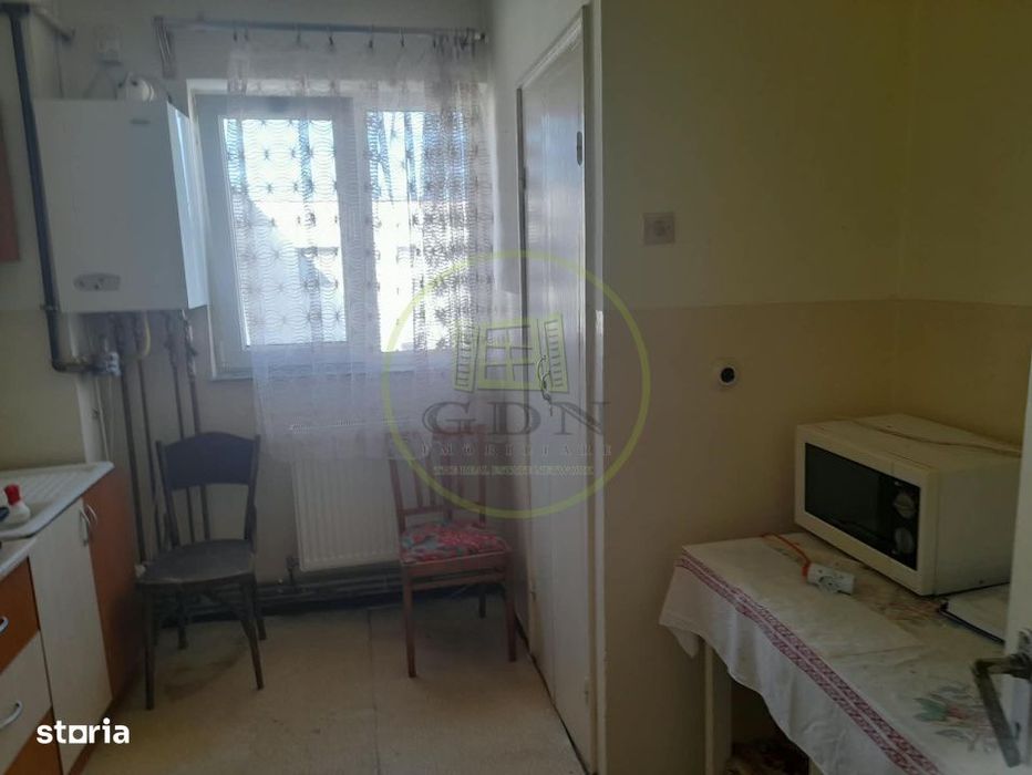 Apartament 3 camere de vanzare   strada  13 decembrie  Fagaras jud. Br