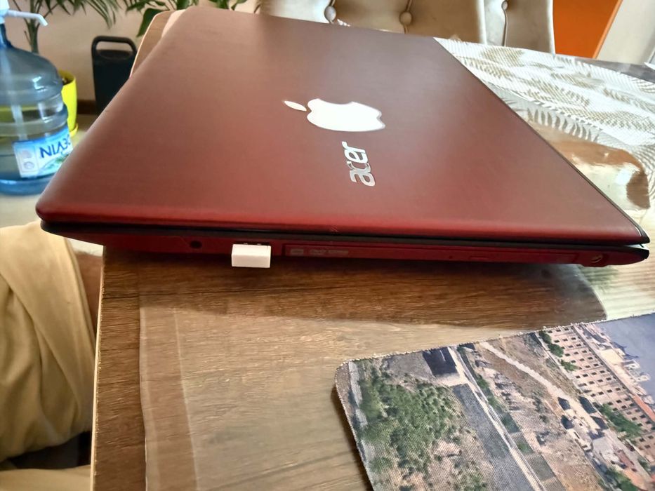 Лаптоп Acer в много добро състояние