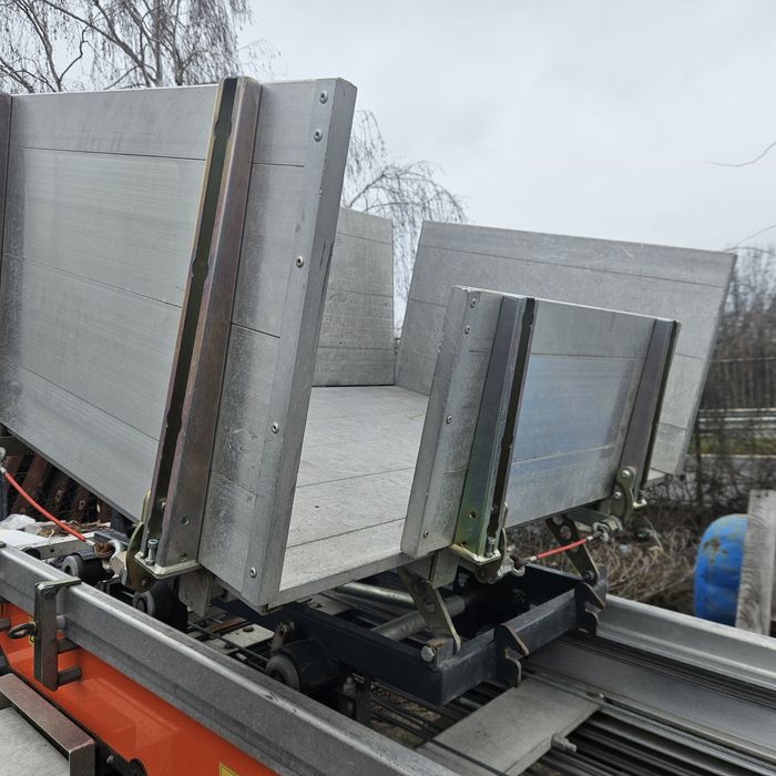 Продава се подемник на немската фирма Paus, модел EASY 18 WH-M – перфе