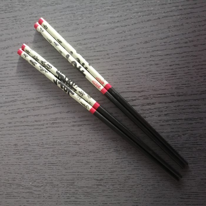 Set 2 platouri si betisoare