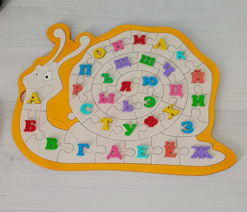 Деревянный алфавит пазл