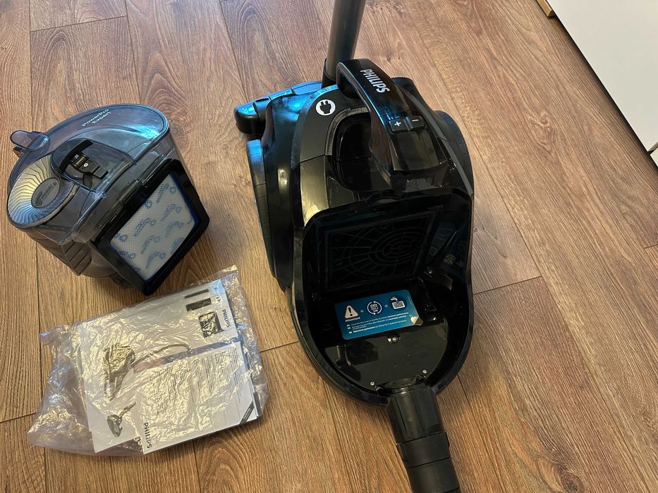 Прахосмукачка Philips PowerPro Expert FC9741/09 – Като нова, пълен комплект!