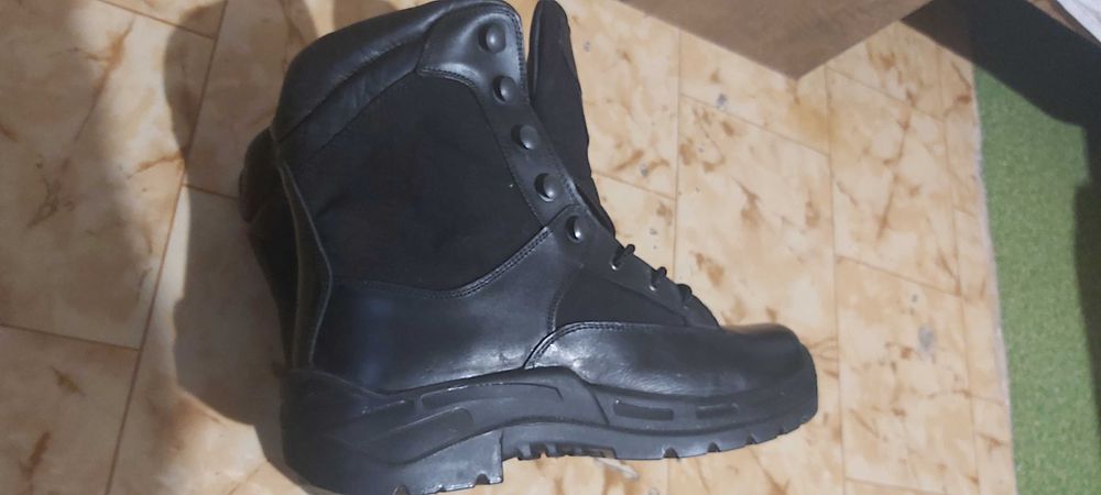 Продавам мъжки черни кубинки номер 45