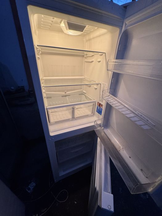 Xolodelnik srochno sotiladi