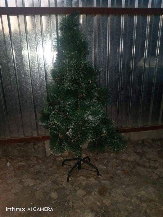 Продам не большую ёлку