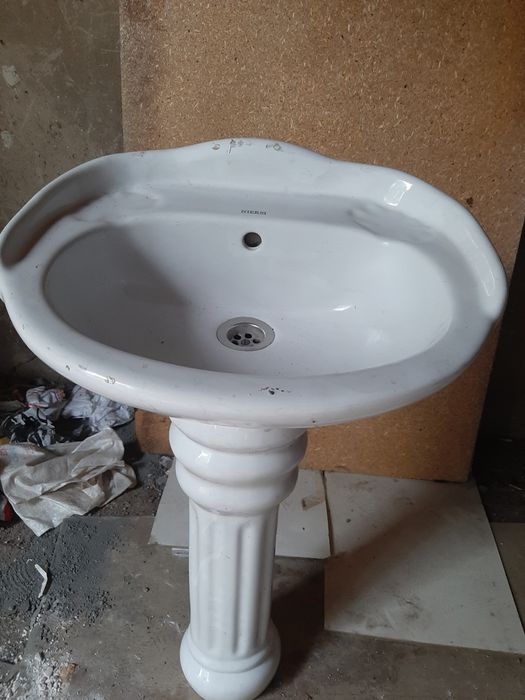 продам  новую раковину тюльпан