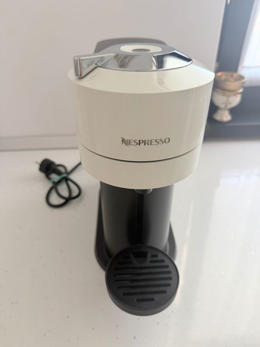 Aparat cafea Nespresso