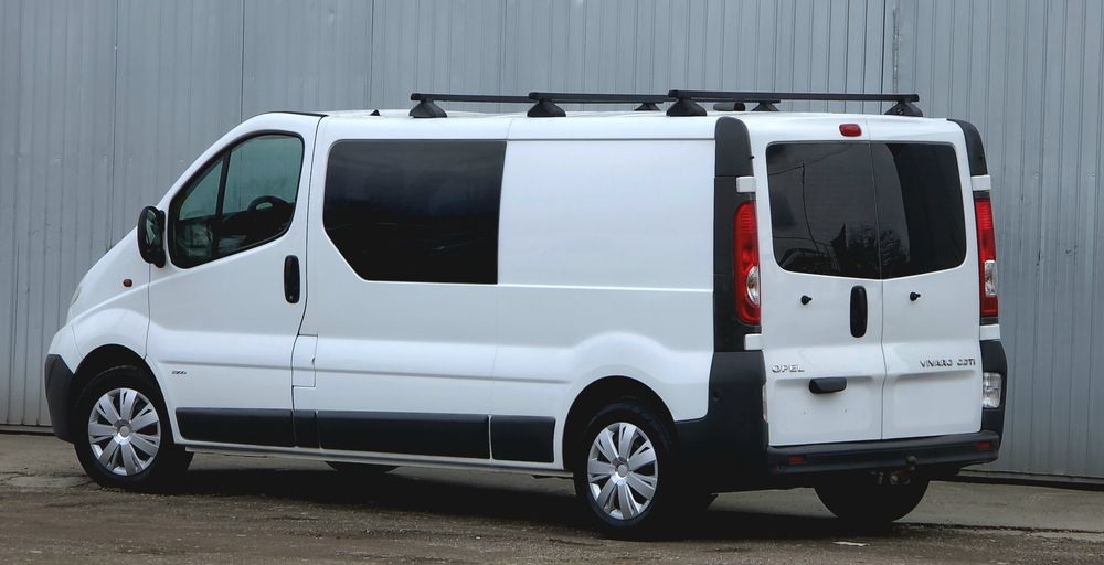 Opel Vivaro 6 locuri mixt si marfa lung 2013