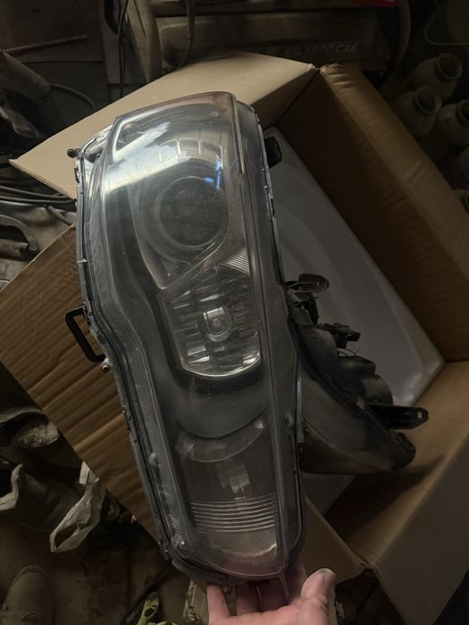 Продам фары на Лансер 10