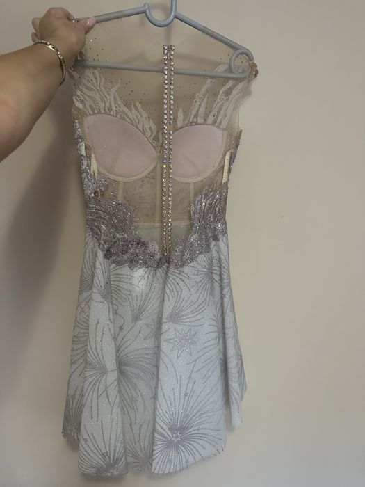 Бутикова   рокля