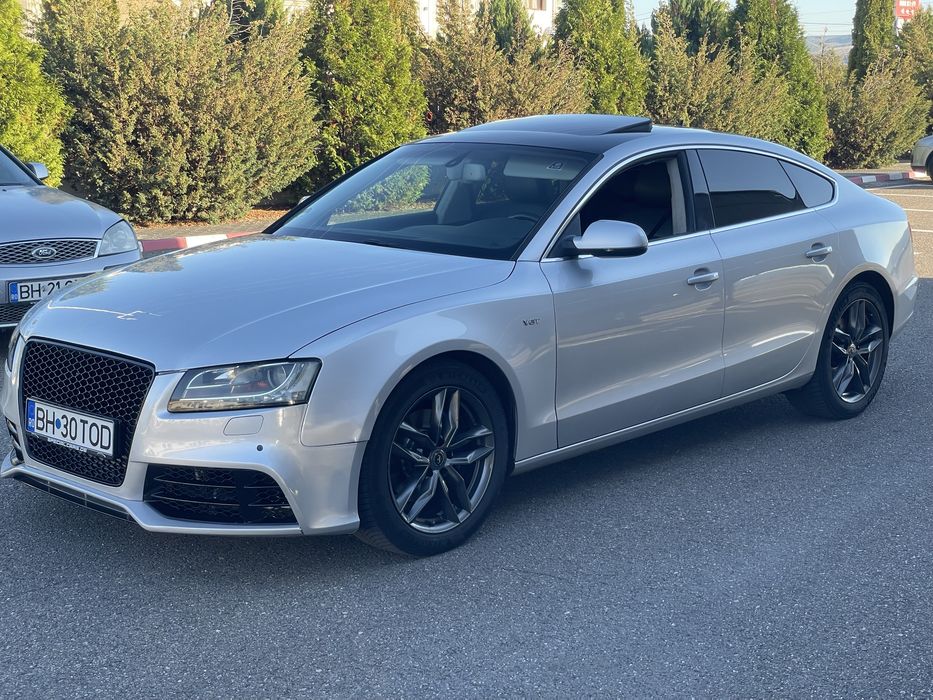 Audi A5 quattro.