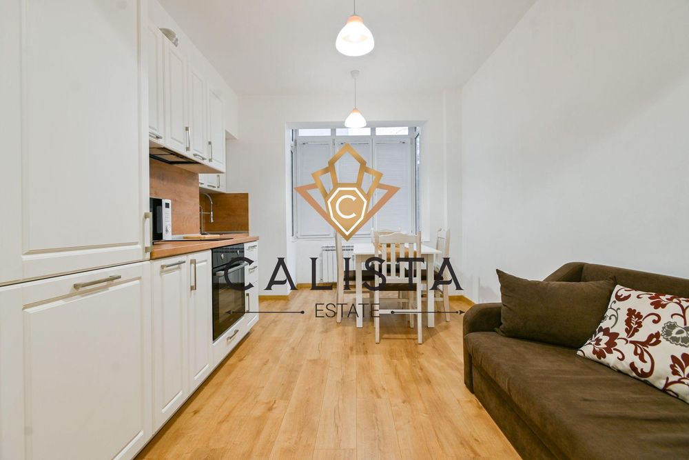 Дава се под наем Двустаен апартамент в София, Център - 46 кв.м за 776.73 € - Снимка #3