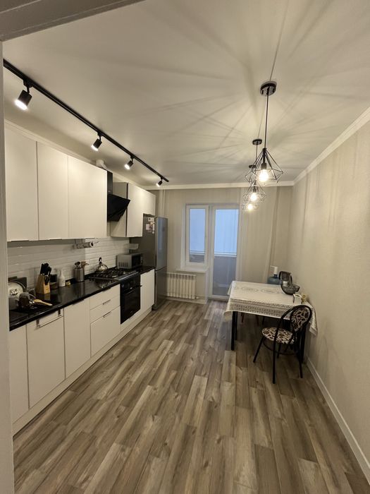 Продам квартиру пр абая 244 центр