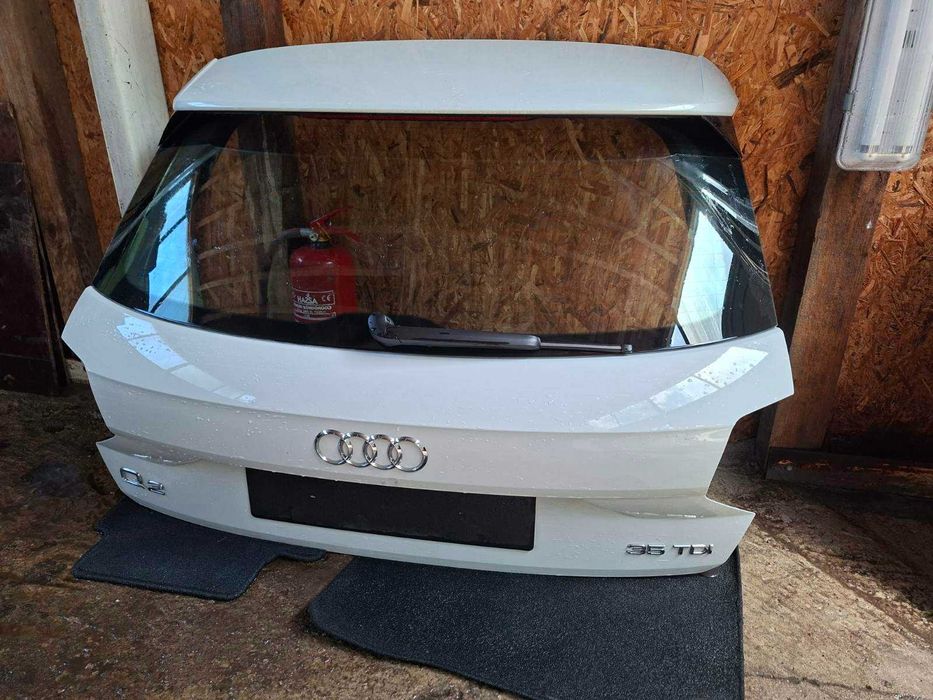 Продавам заден капак  за Ауди Q2 2023 година