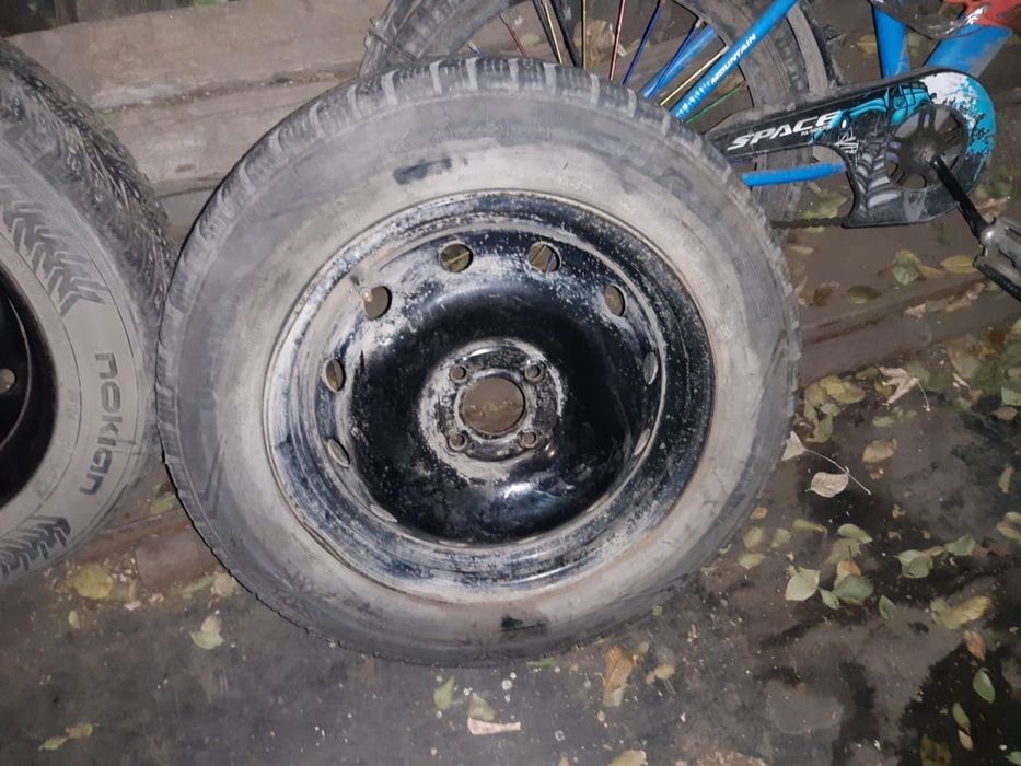 Продам зимние колеса в сборе