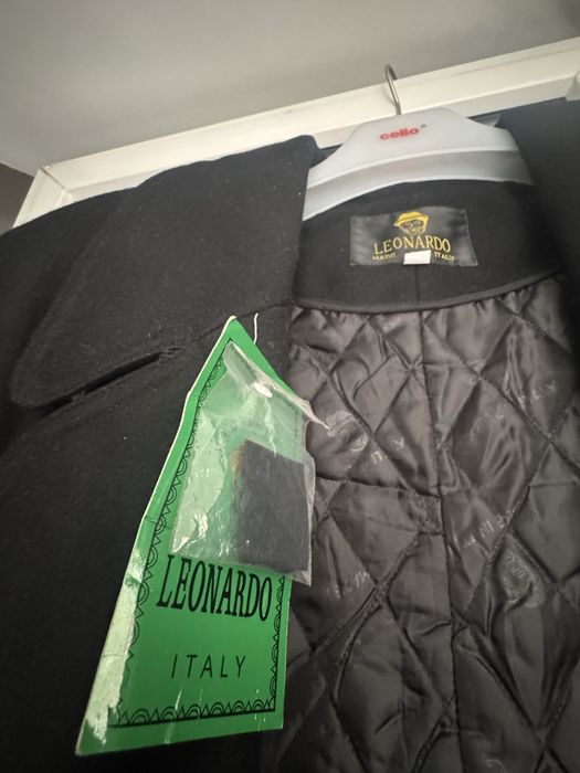 Черное пальто из шерсти