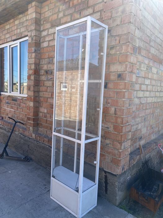 Стеклонный стеллаж