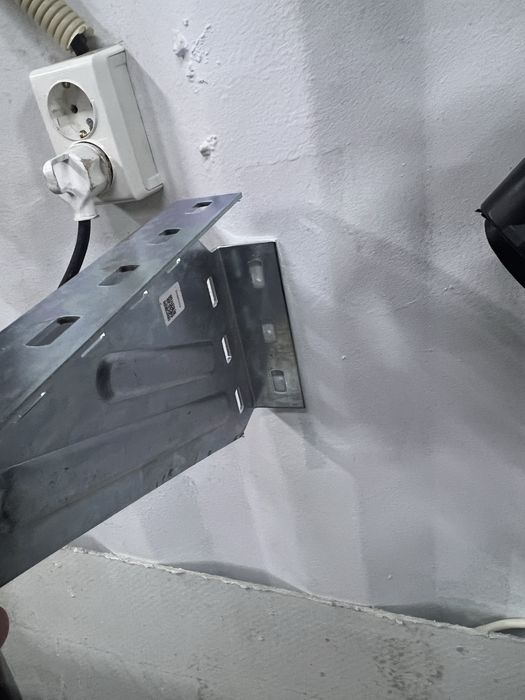 Кранштеины .Кранштеины для полок и Т.Д .