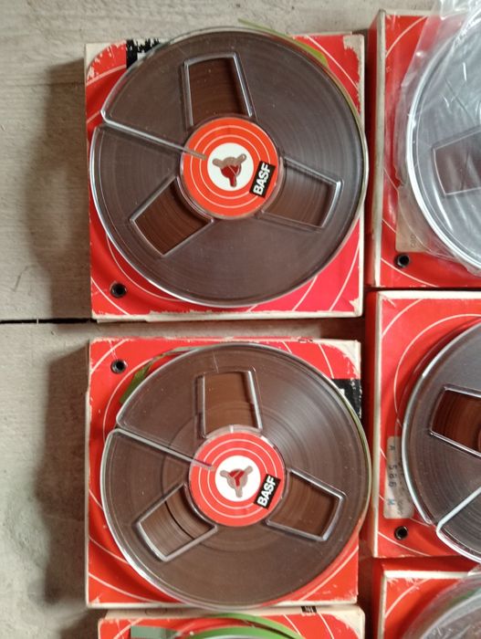 Lot benzi magnetofon