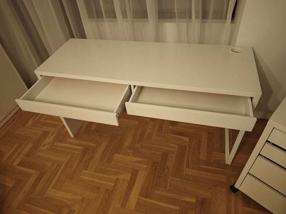 Бюро и контейнер  Micke IKEA