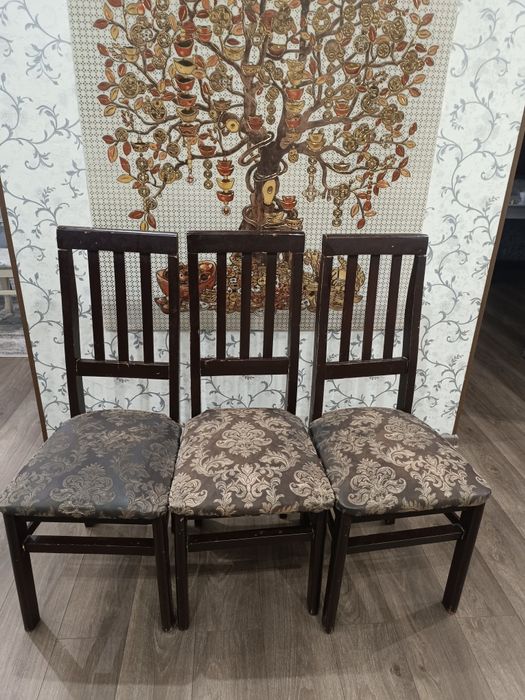 3 Стула коричневые