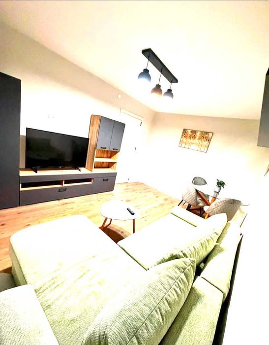 Дава се под наем Двустаен апартамент в София, Изток - 60 кв.м за 398.82 € - Снимка #1