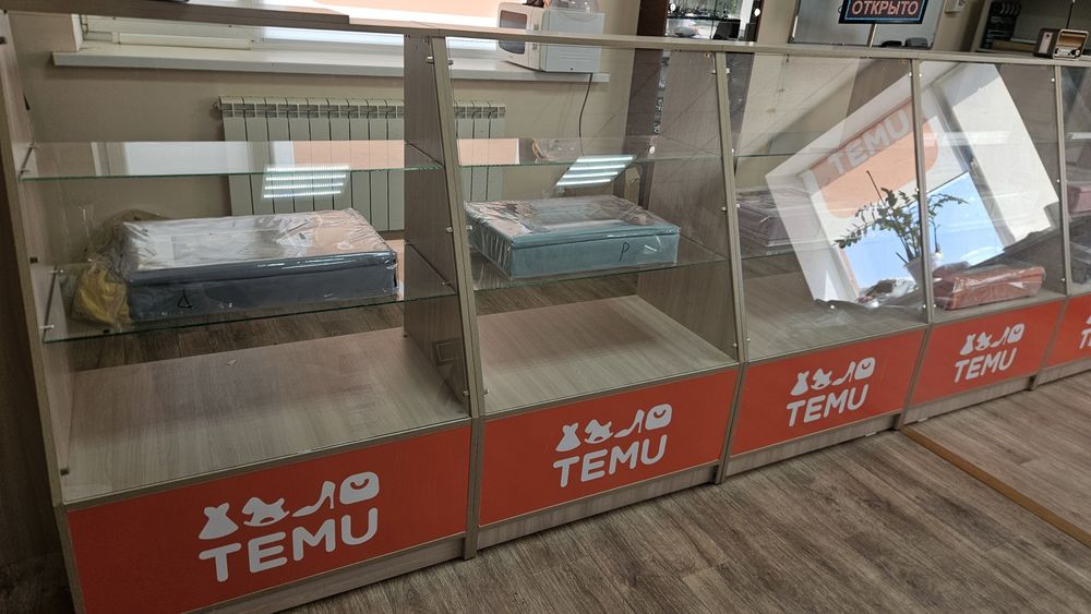 Продам витрины почти новый