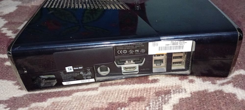 Vând un xbox 360