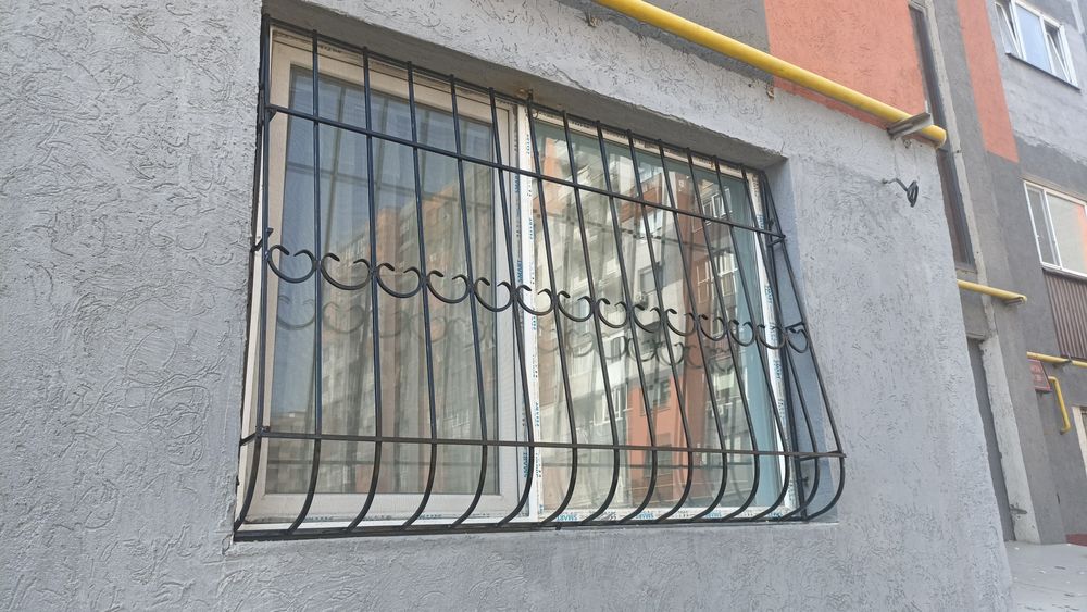Решетки на окна металлические
