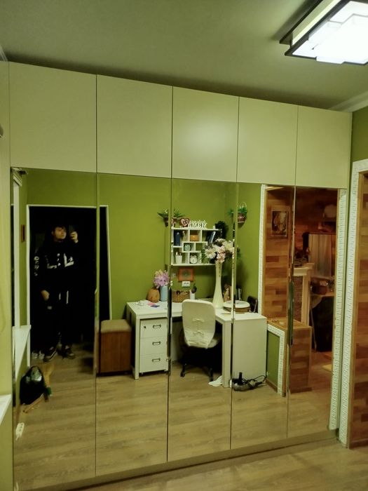 Мебель на заказ для дома для офисов и магазинов а так же для  школ