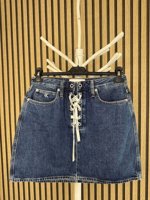 Fustă blugi noua Calvin Klein ,marimea  28,S/M pret 120 ron