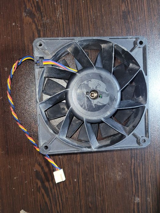 Серверной кулер. Скидка есть