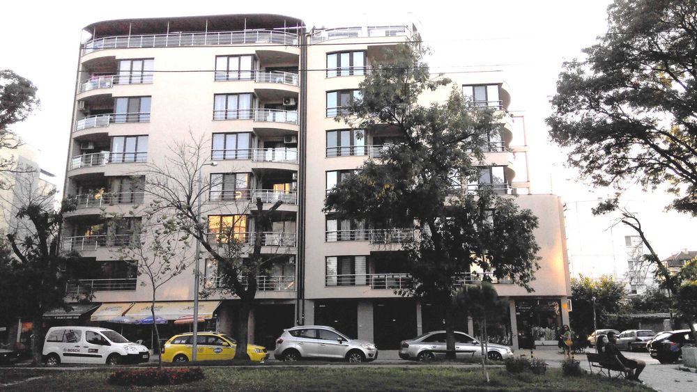 Дава се под наем Гараж / Паркомясто в Пловдив, Кючук Париж - 16 кв.м за 79.56 € - Снимка #4