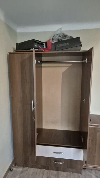 Продам шкаф в нормальном состоянии