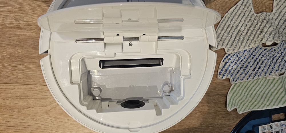 Робот прахосмукачка Rowenta Explorer AI 120