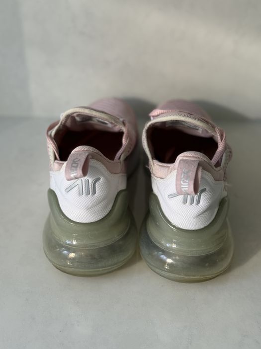 Маратонки Nike Air Max 270