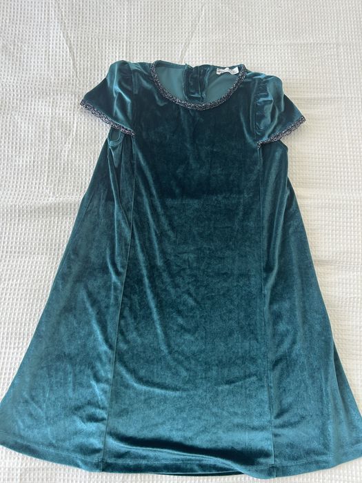 Зелена рокля за повод