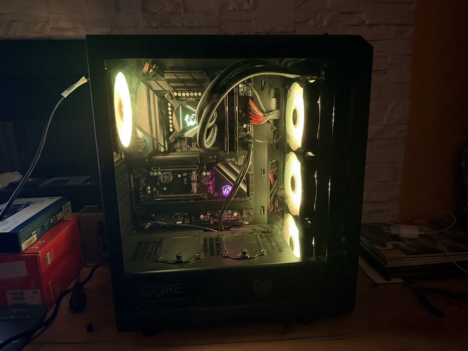 Мощно PC ASRock Gaming - Intel i9 с водно, 32TB DDR5, 1TB m.2 SSD