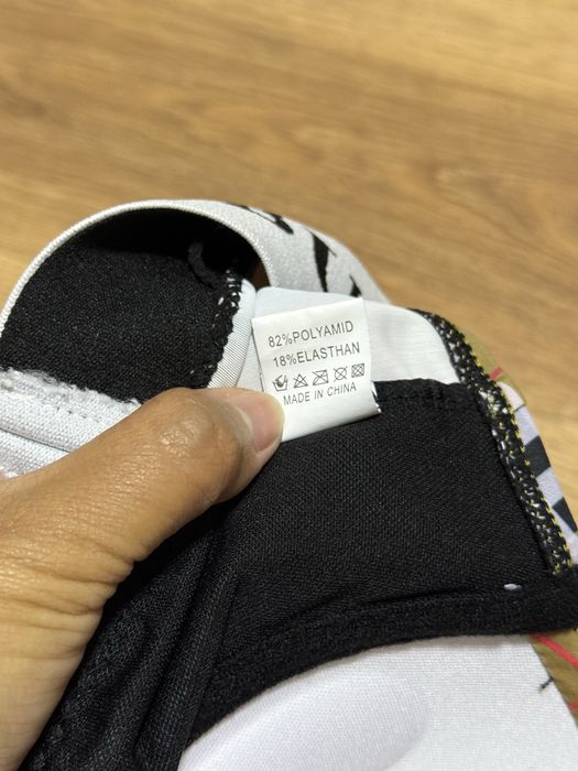 Noi BB costum de baie