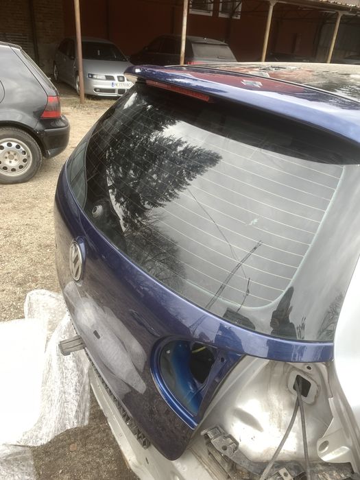 Багажник със спойлер Golf 5 GTI/R32