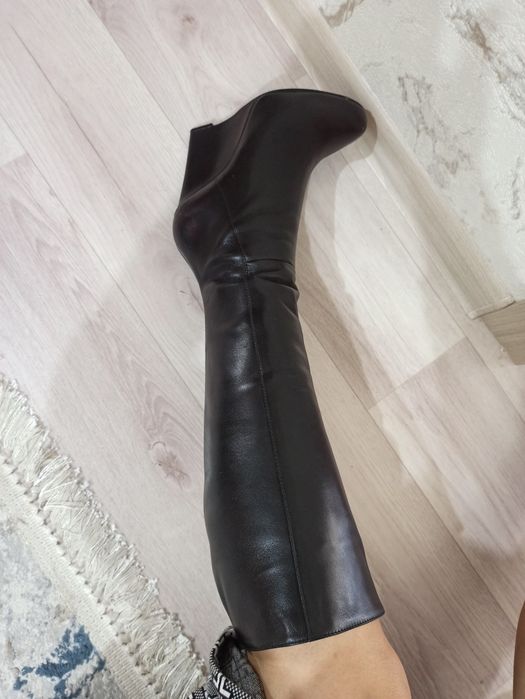 Продам женские осенние сапоги