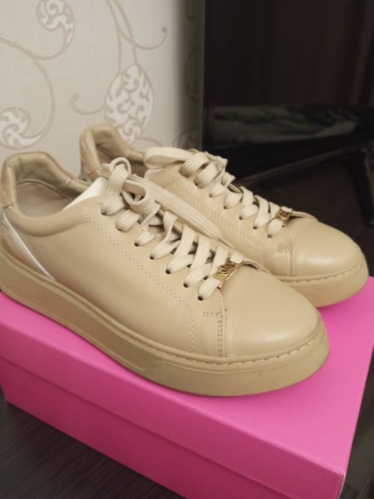 Обувь женские кеды