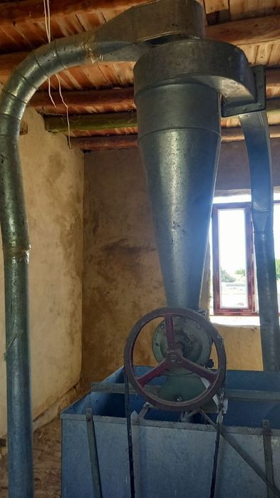 Tegirmon sotiladi. Kamishlagan. Yili2009